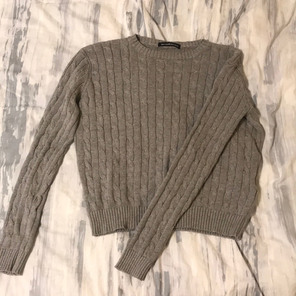 Women’s Brandy Melville sweater (xs)